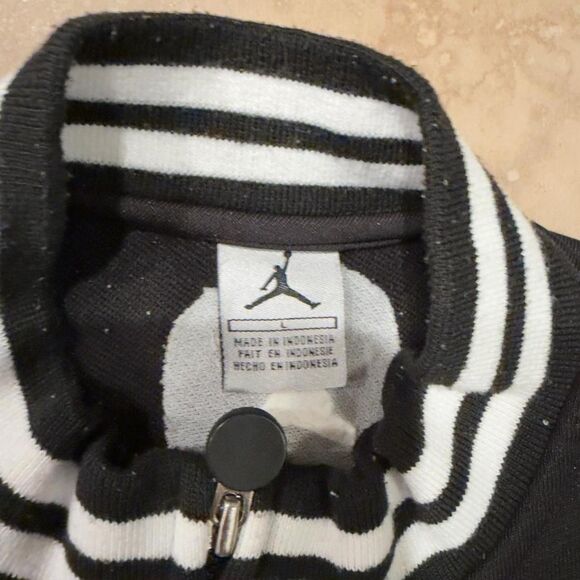 Jordan Jumpman Zip-Up Jacket Black White Stripe – Men’s large - Picture 2 of 4